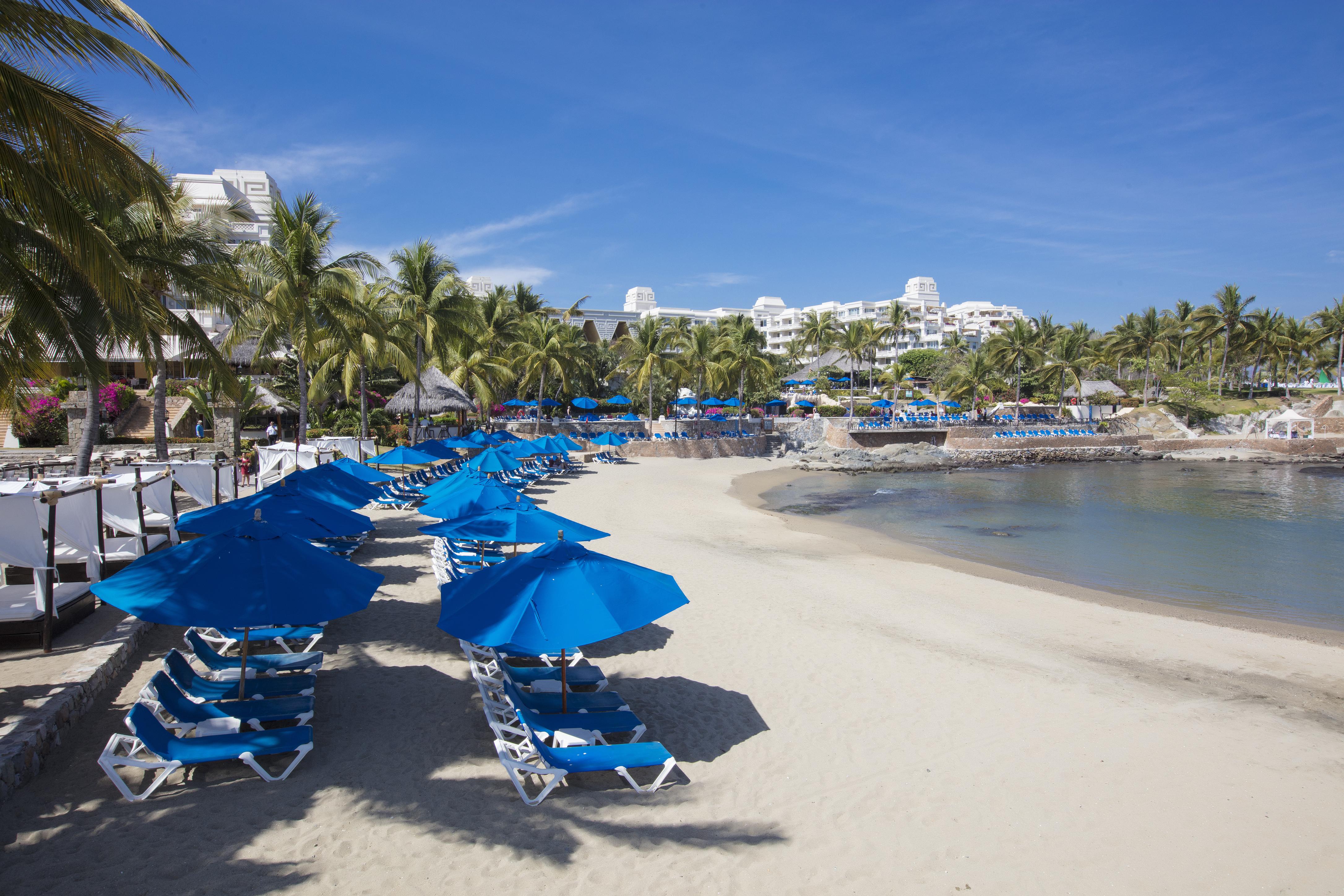 ホテル バルセロ カルミナ オールインクルーシブ マンサニージョ エクステリア 写真 Beach at the Grand Fiesta Americana Resort, Acapulco, Mexico