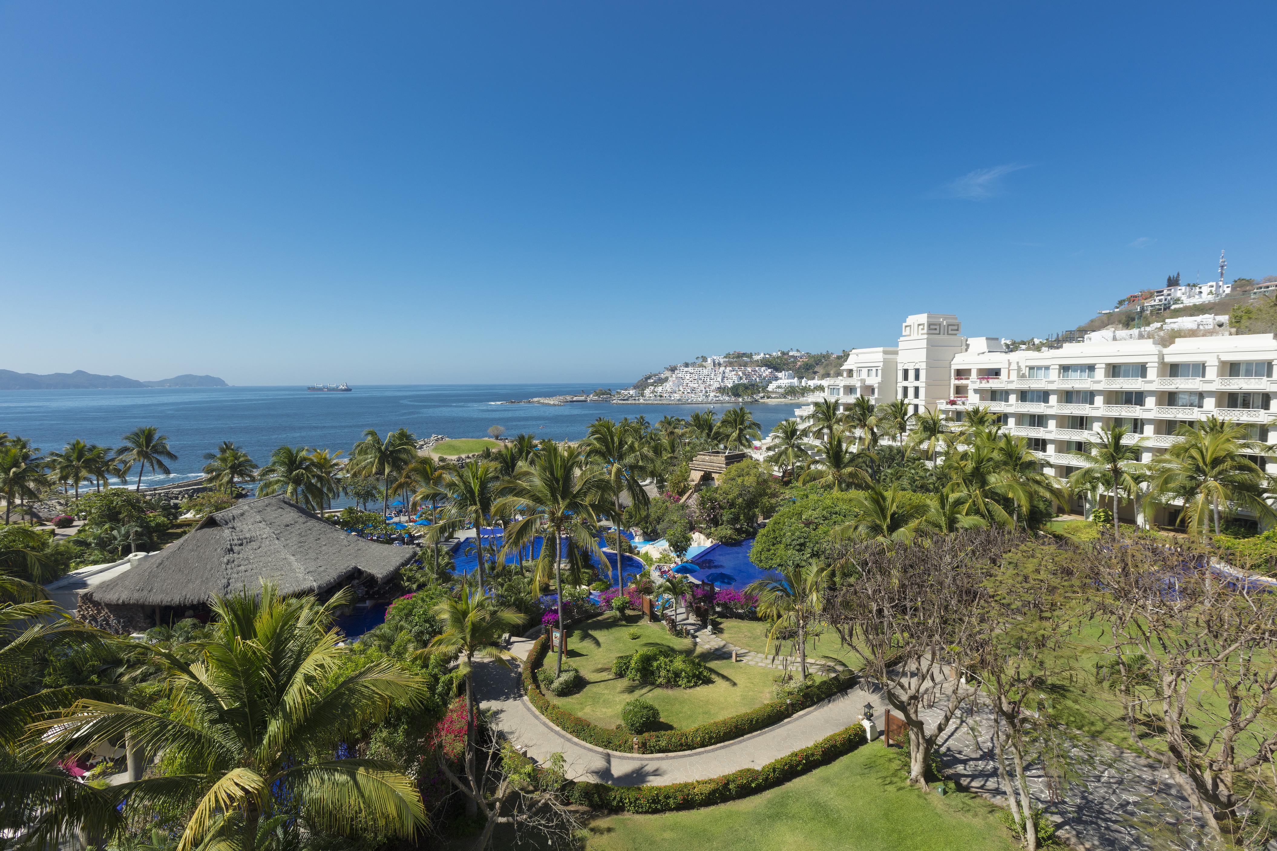 ホテル バルセロ カルミナ オールインクルーシブ マンサニージョ エクステリア 写真 View of the Bay of Acapulco