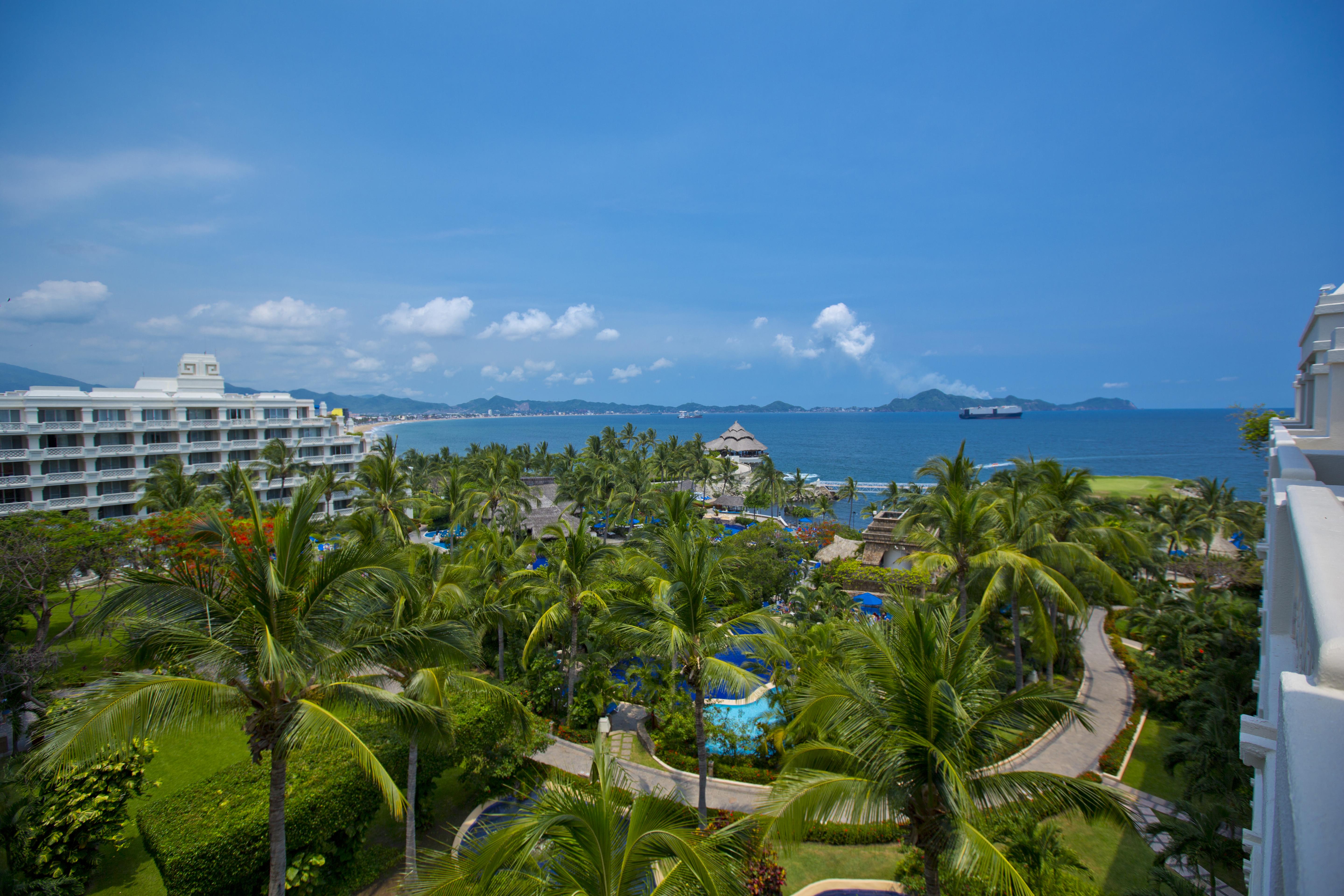 ホテル バルセロ カルミナ オールインクルーシブ マンサニージョ エクステリア 写真 View of the resort